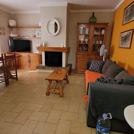 Apartamento Delacroix L' Escala Luaran gambar
