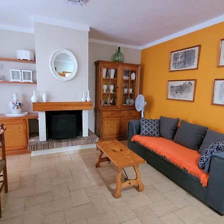 Apartamento Delacroix L' Escala Luaran gambar