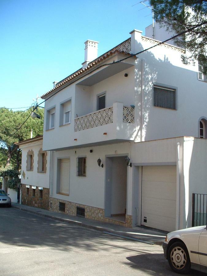 Apartamento Delacroix L' Escala Luaran gambar