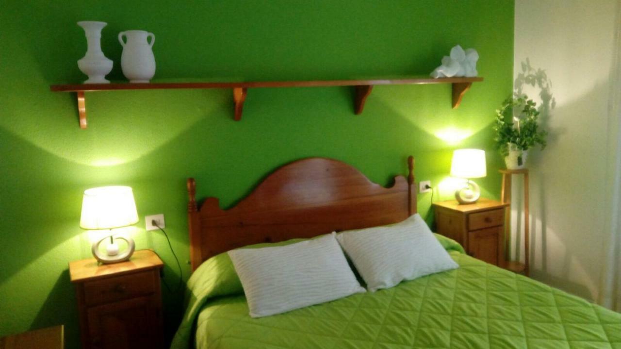 Apartamento Delacroix L' Escala Luaran gambar